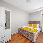 Wonderful One Bedroom Flat