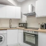 Wonderful One Bedroom Flat