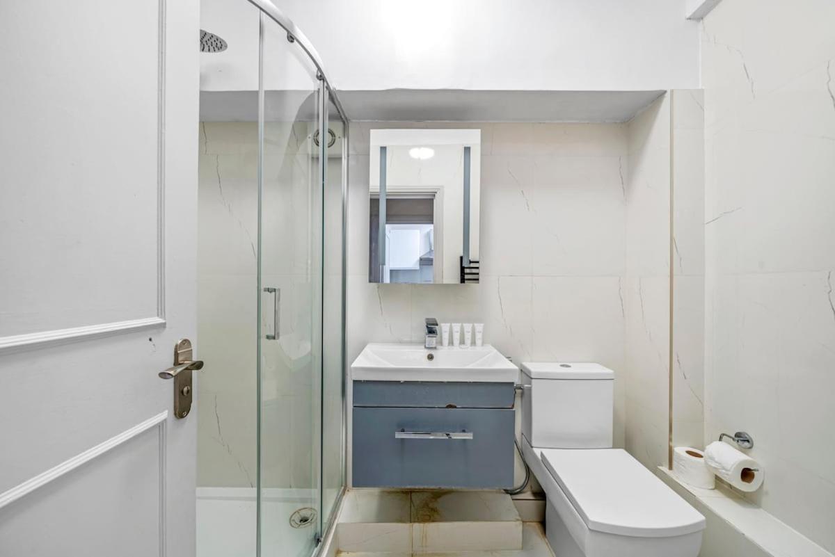 Wonderful One Bedroom Flat *